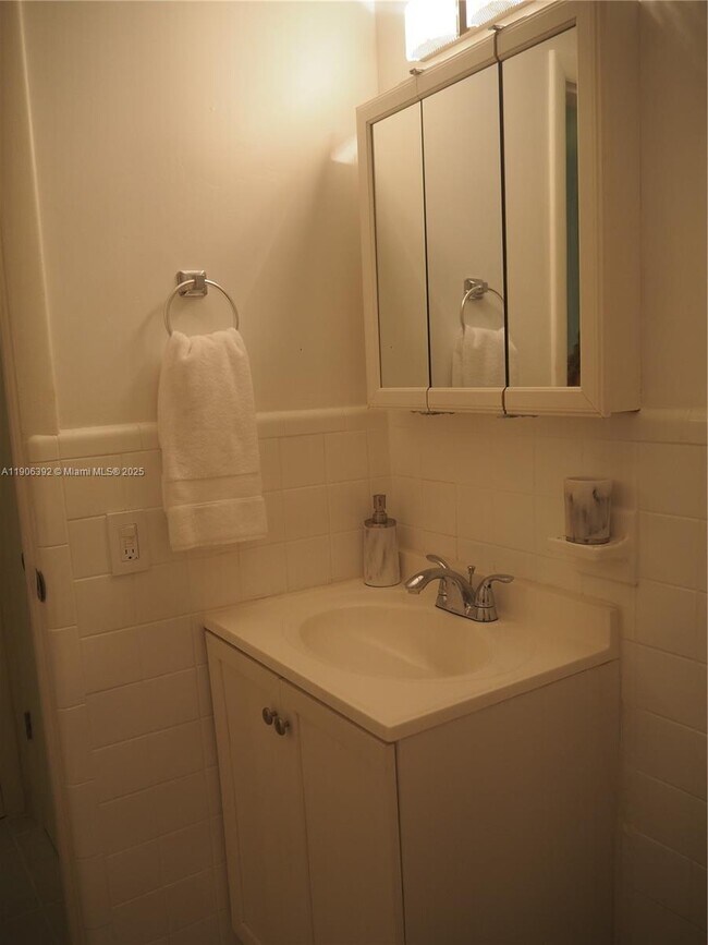 Building Photo - 75 Washington Ave