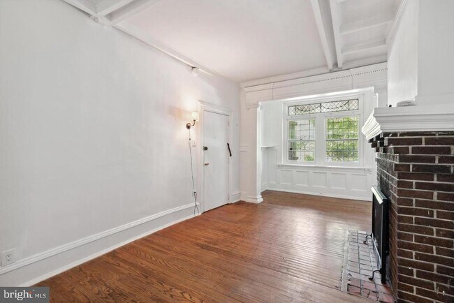 Building Photo - 257 S 46th St