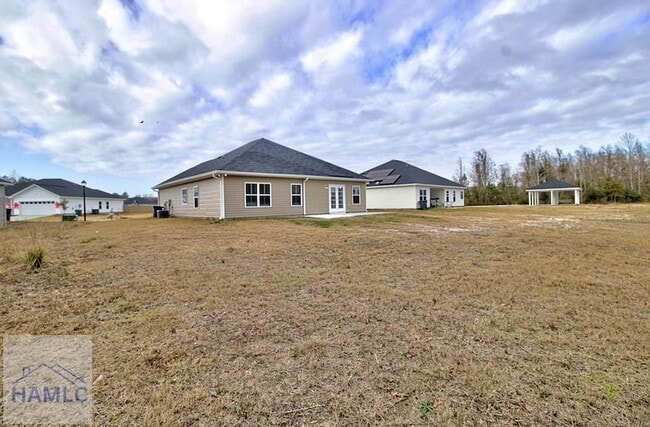 Building Photo - 805 Meloney Dr