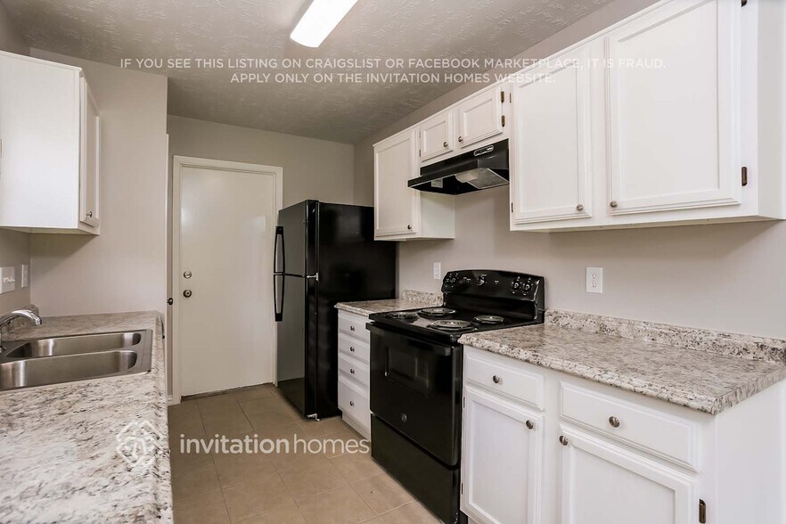 Building Photo - 2609 Jeb Stuart Dr