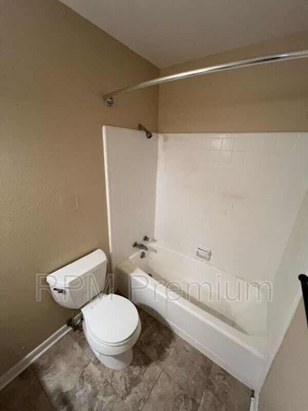 Building Photo - 4114 Florida St