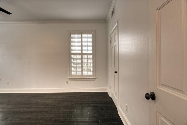 Building Photo - 5912 Auden St