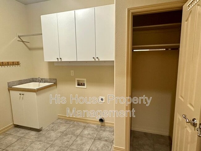 Building Photo - 3103 68th Ave Ct