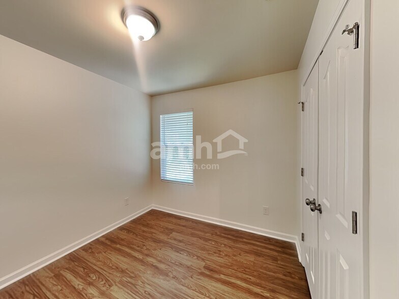 Building Photo - 6215 Thompson Brook Ln