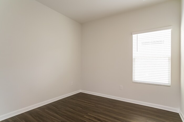 Building Photo - 331 Augustine Dr