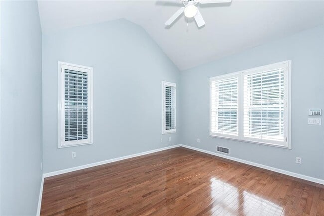 Building Photo - 5707 Community Ln