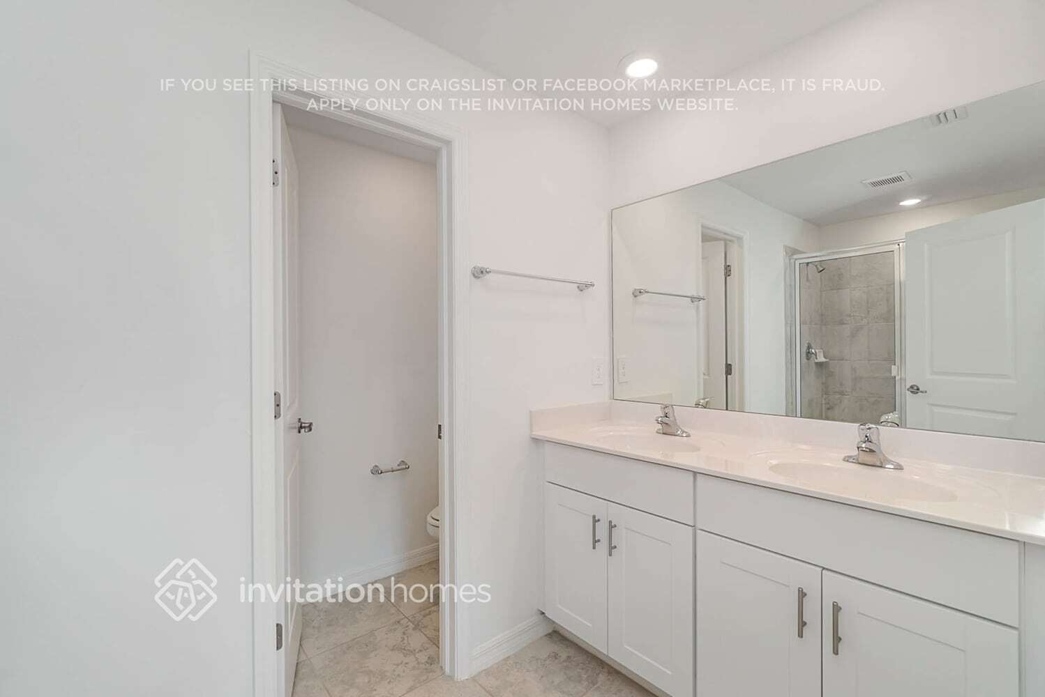 Building Photo - 7147 Greenwood Park Cir