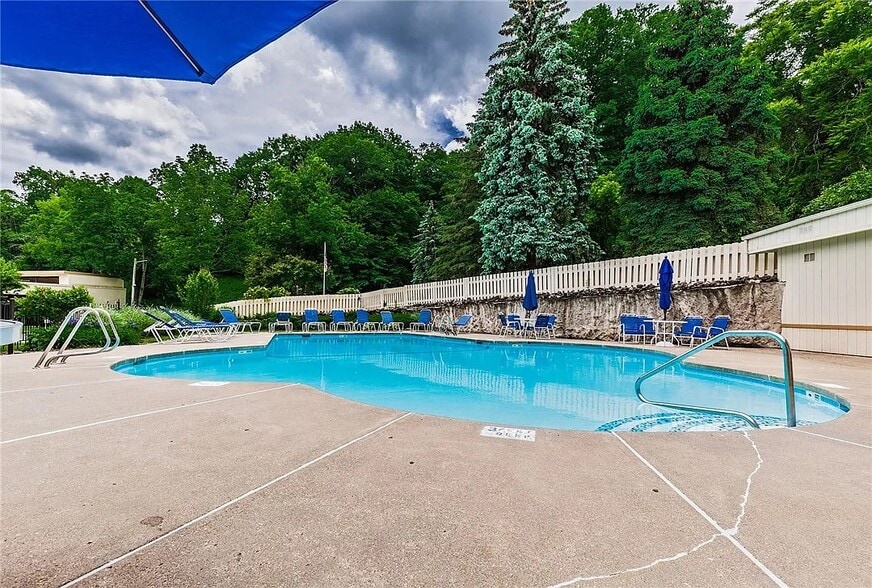 Building Photo - 265 Bay Village Dr