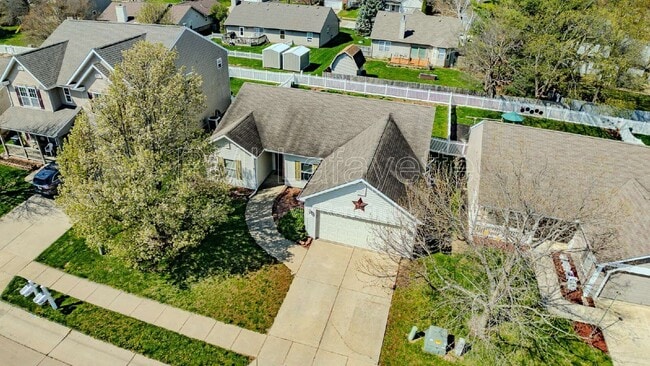 Building Photo - 4110 Ivanhoe St