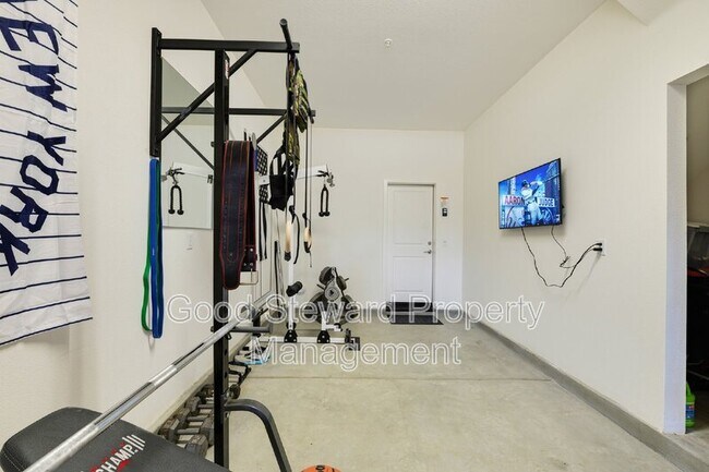 Building Photo - 9608 Nova Pl