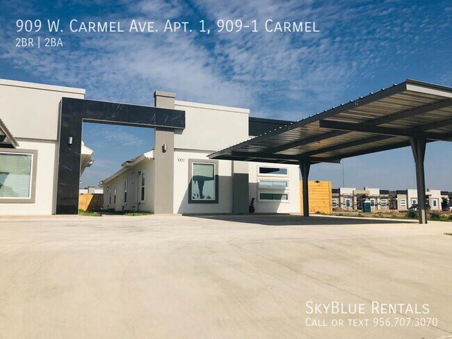 Building Photo - 909 W Carmel Ave