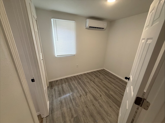 Building Photo - Seward Apartments