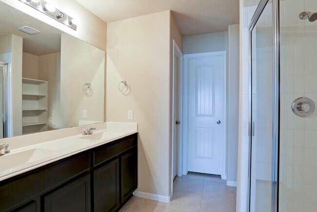 Building Photo - 3015 McDonough Way