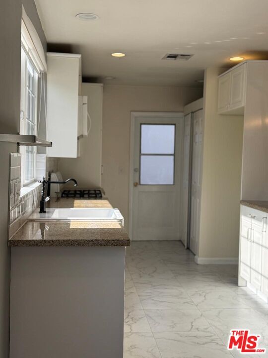 Building Photo - 4503 Tobias Ave