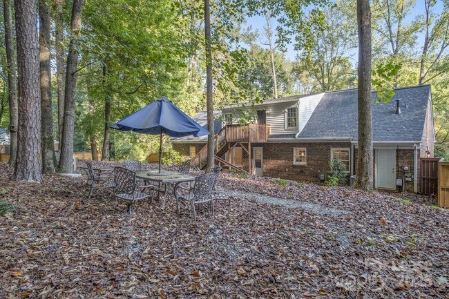 Building Photo - 701 McNabb Ct