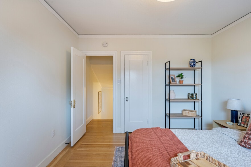 Building Photo - 3920 Quigley St