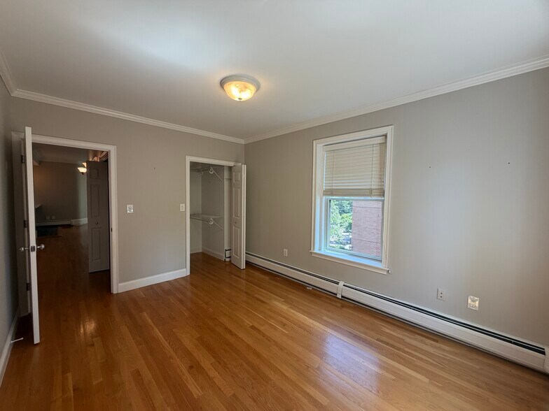 Building Photo - 59 Longwood Ave