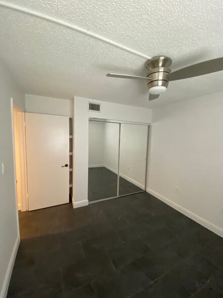 Building Photo - 2216 NW 22nd Ave