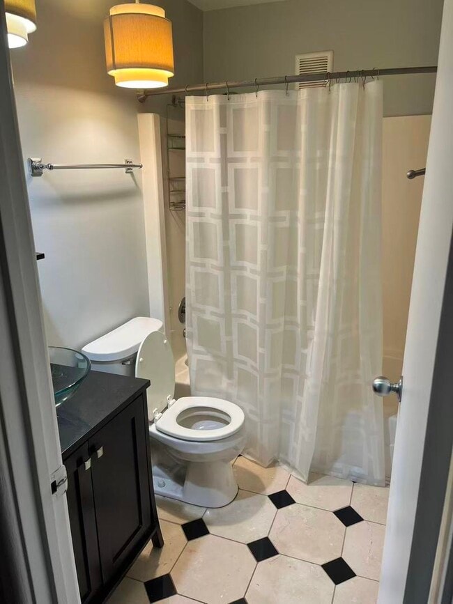 Building Photo - 535 S Cleveland Ave