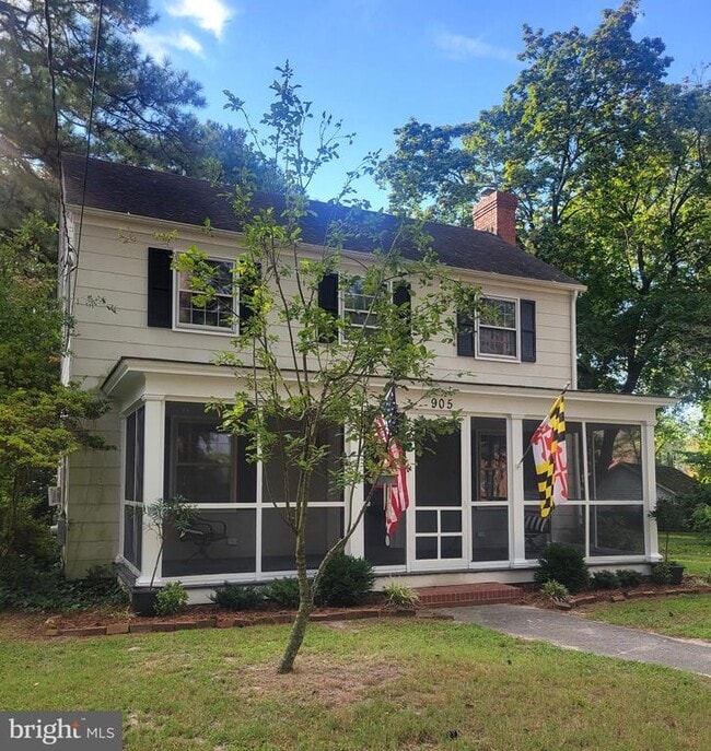 Building Photo - 905 Evergreen Ave