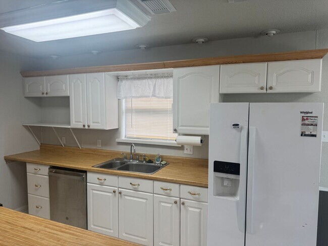 Building Photo - Lovely Crowley Home For Lease