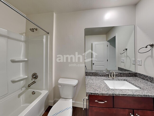 Building Photo - 344 North St