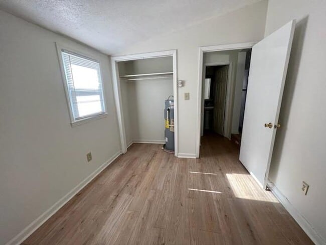 Building Photo - Downey Street