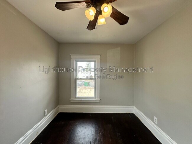 Building Photo - 9 Groveland St
