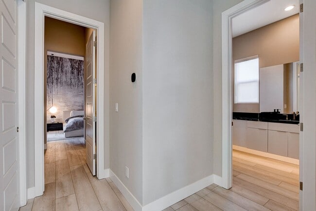 Building Photo - Mesa Ridge Luxury Oasis Feathertop