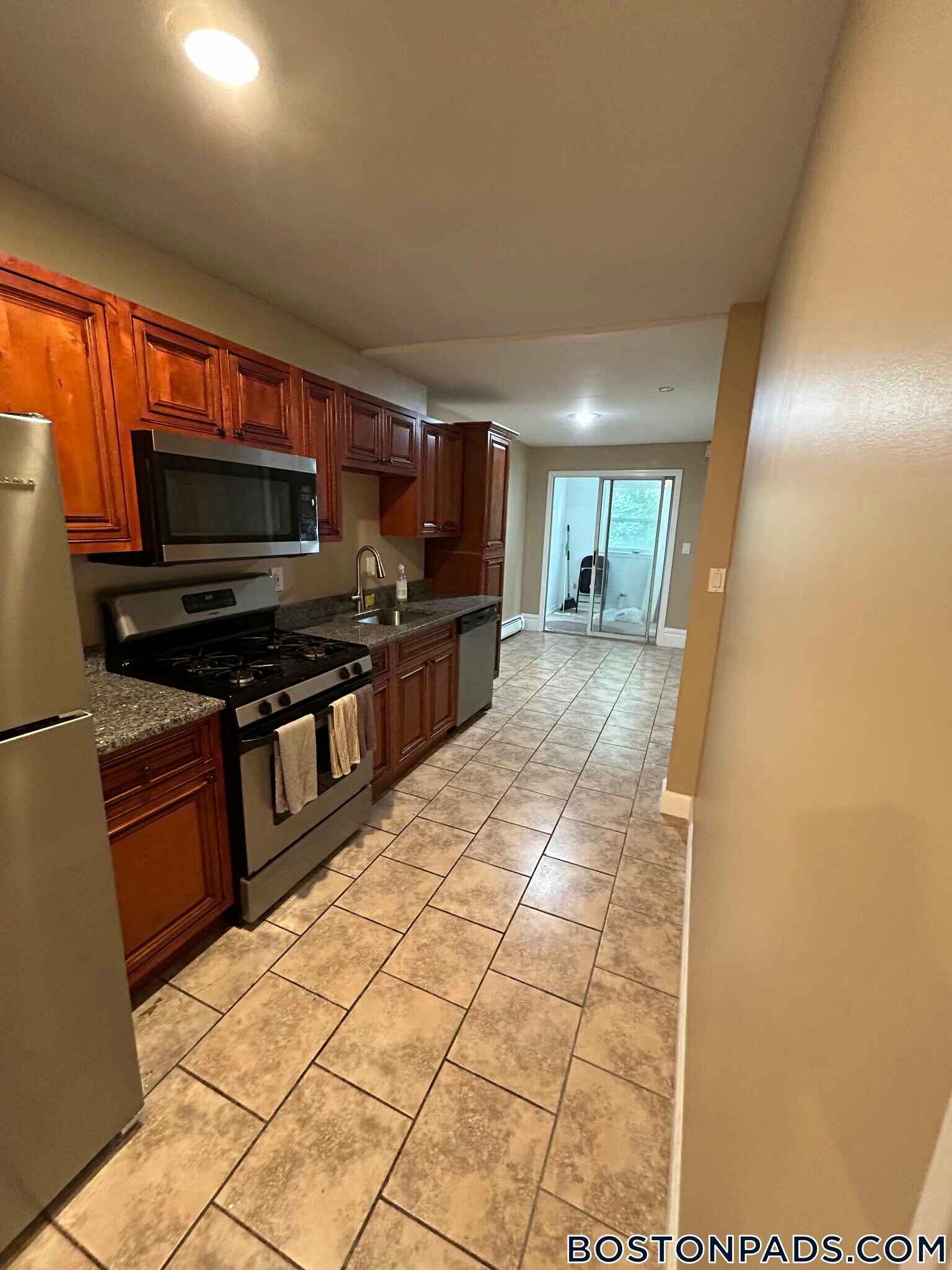 Building Photo - 91 Glen St