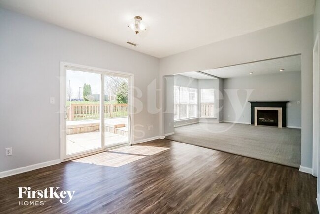 Building Photo - 17713 Oak Edge Cir