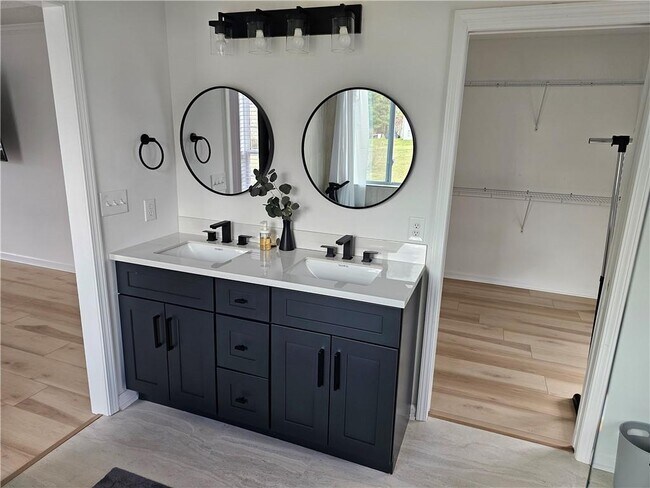 Building Photo - 1222 Paiute Ct