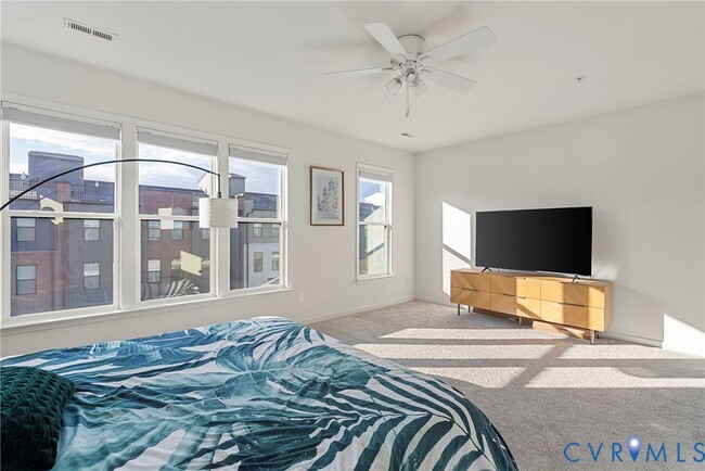 Building Photo - 5271 Old Main St