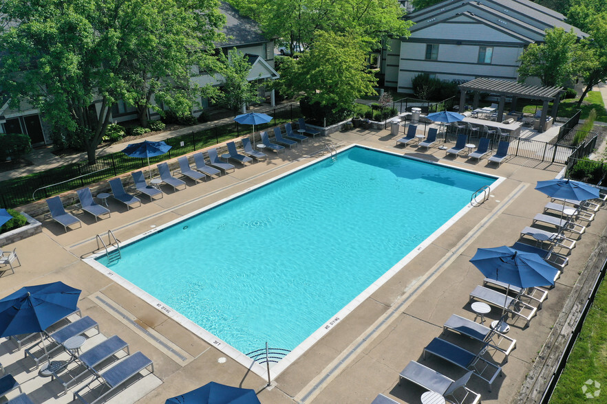 Swimming Pool & Lounge Chairs| The Villas at Northstar | Apartments in Ann Arbor Michigan - The Villas at Northstar