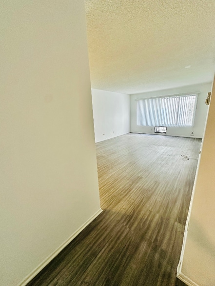 Building Photo - 440 Hayworth Ave