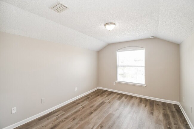 Building Photo - 1223 Summer Springs Drive