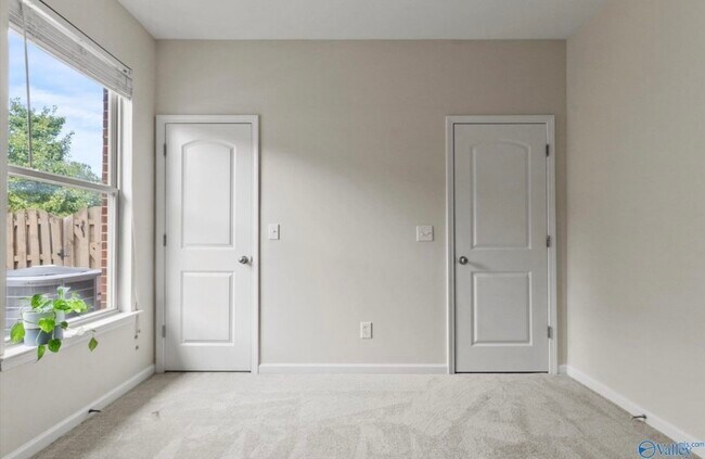 Building Photo - 22 Maple Grove Blvd SW