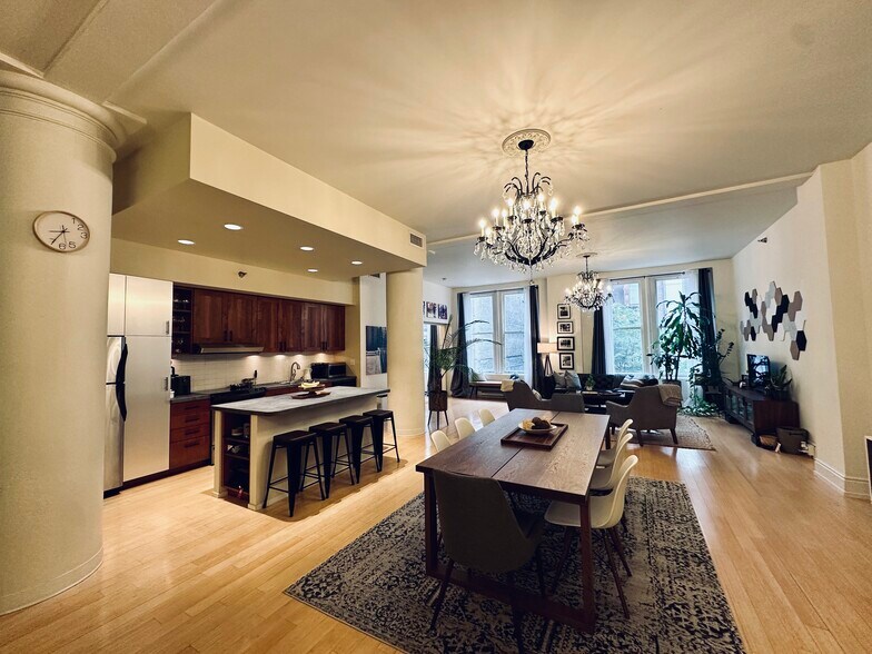 Building Photo - 930 Penn Ave