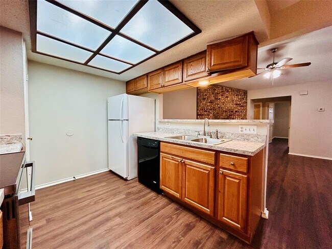 Building Photo - 9304 Kempler Dr