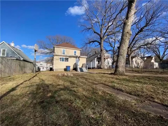 Building Photo - Stunning 4 Bed Home