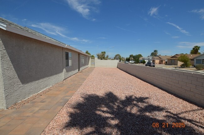 Building Photo - 6751 Sebring St
