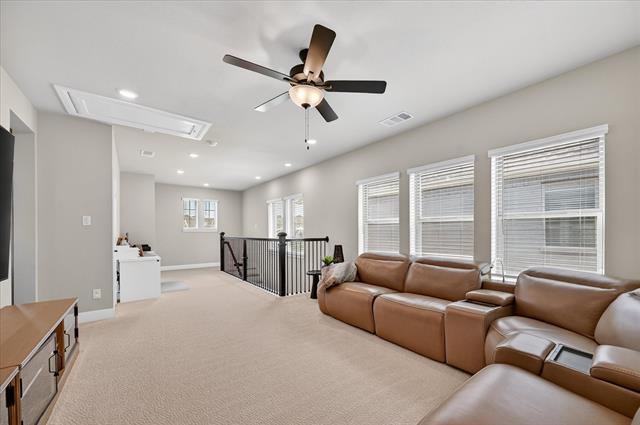 Building Photo - 624 Treaty Oak Dr