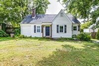 Building Photo - 2930 Primrose Cir