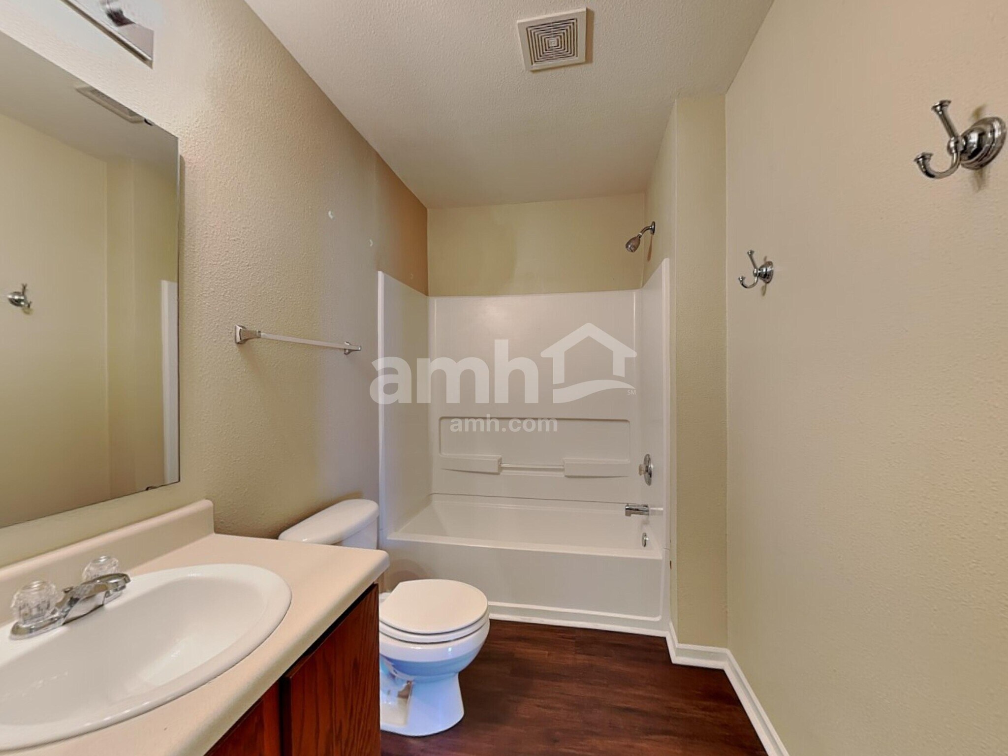 Building Photo - 205 Farm Springs Rd