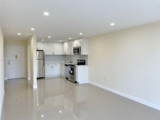 Building Photo - 16950 W Dixie Hwy