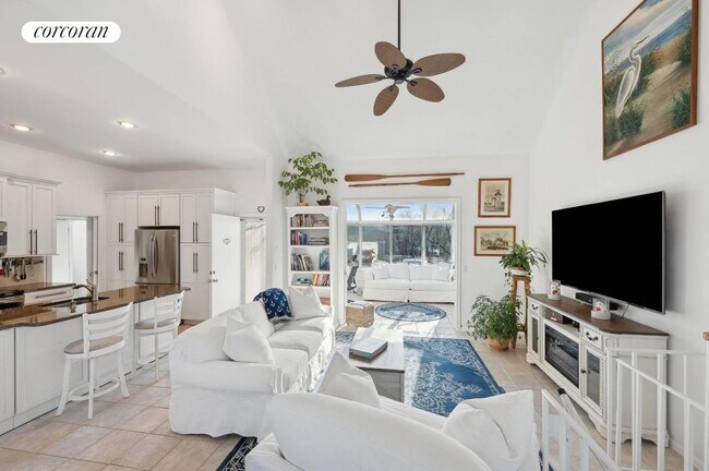 Building Photo - 400 Noyack Rd