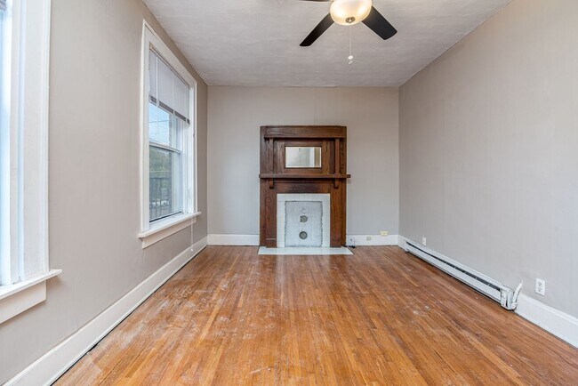 Building Photo - 1731 N 4th St