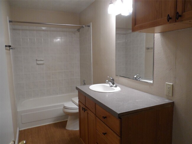 Building Photo - 2283 McCaleb Rd