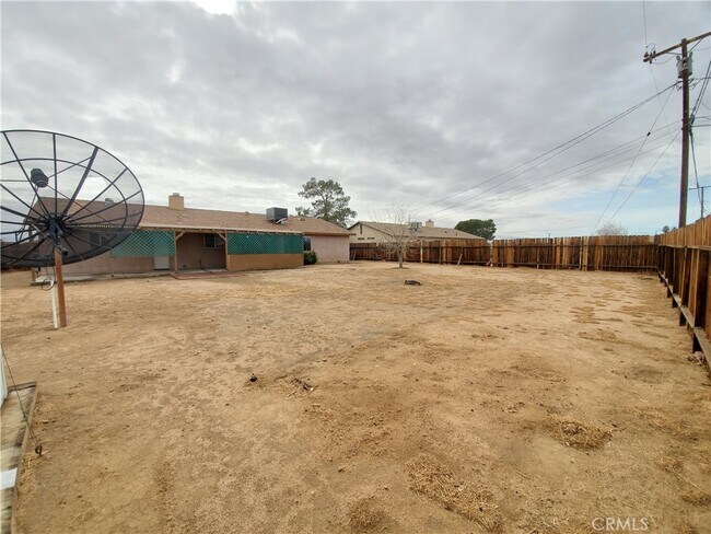 Building Photo - 8443 Great Cir Dr