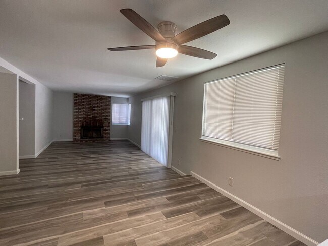 Building Photo - Updated Gorgeous Antioch Home with Pool